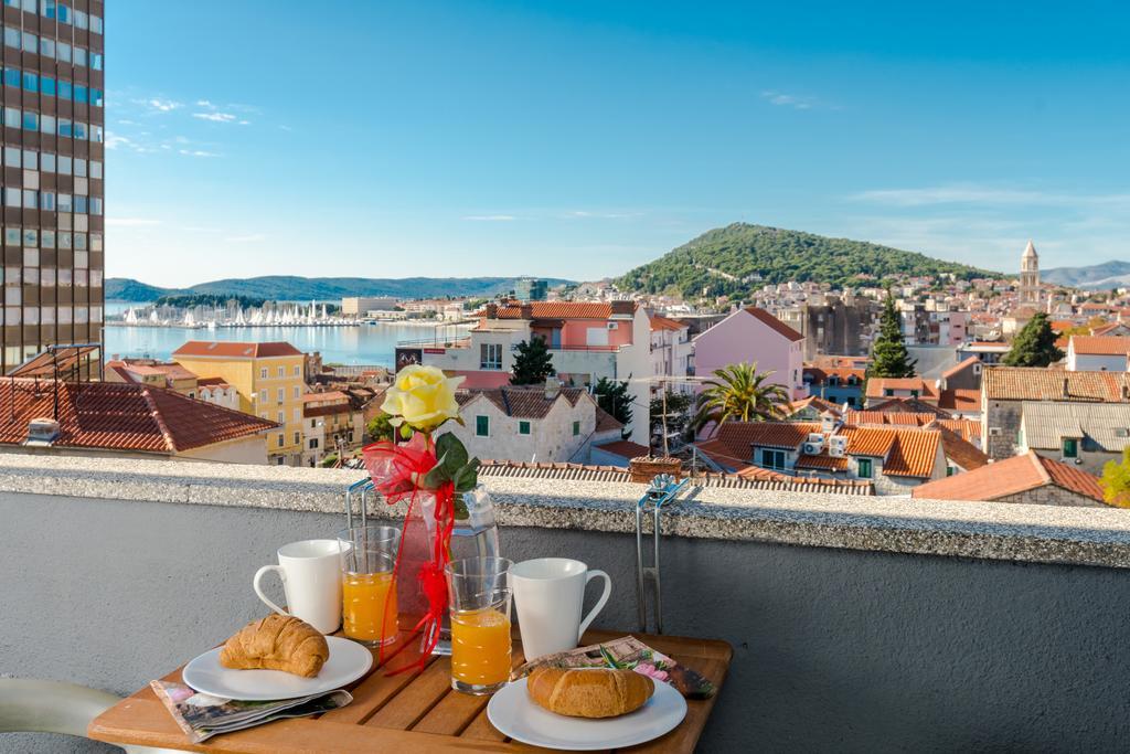 Apartment Kokolo With Sea View Split Dış mekan fotoğraf